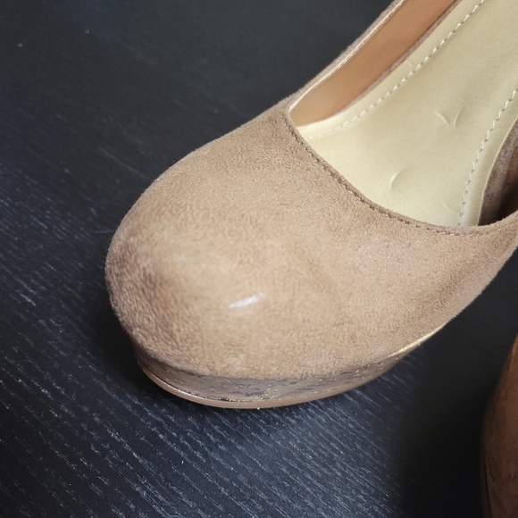 High heels - Picture 4 of 4